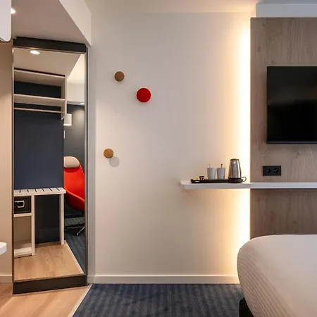 Express & By Ihg 3* Gent