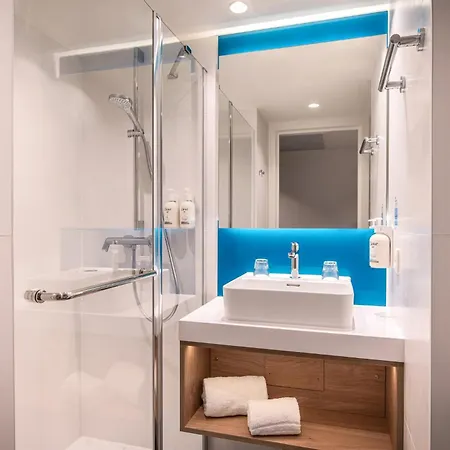Express & By Ihg Hotel