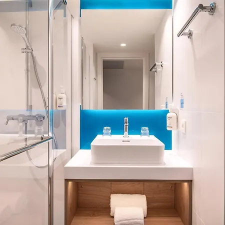 Express & By Ihg 3* Gent